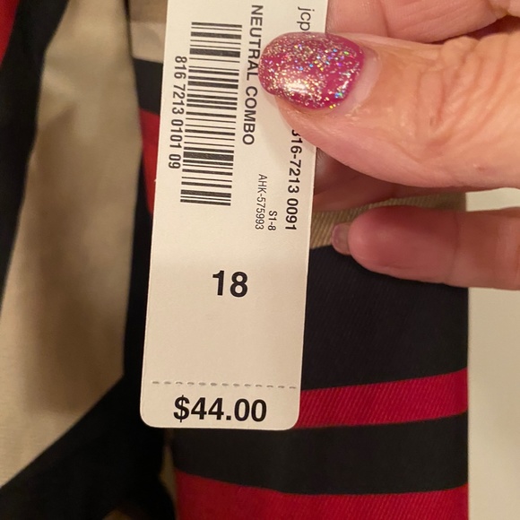 Faux wrap skirt - Picture 4 of 5